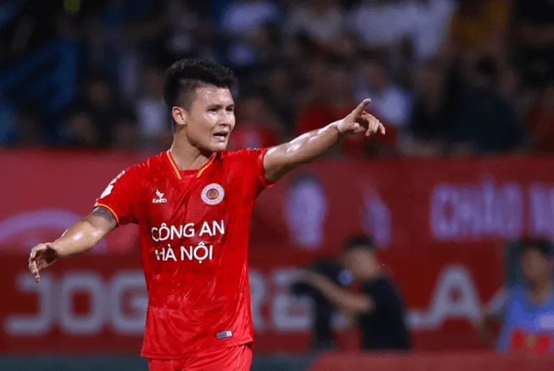 Tiền vệ sinh năm 1997 bùng nổ trong màu áo Câu lạc bộ Công an Hà Nội (CAHN).
