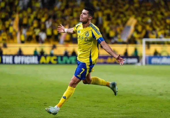 ronaldo-mac-ao-so-may-hanh-trinh-huyen-thoai-cua-so-7-vi-dai
